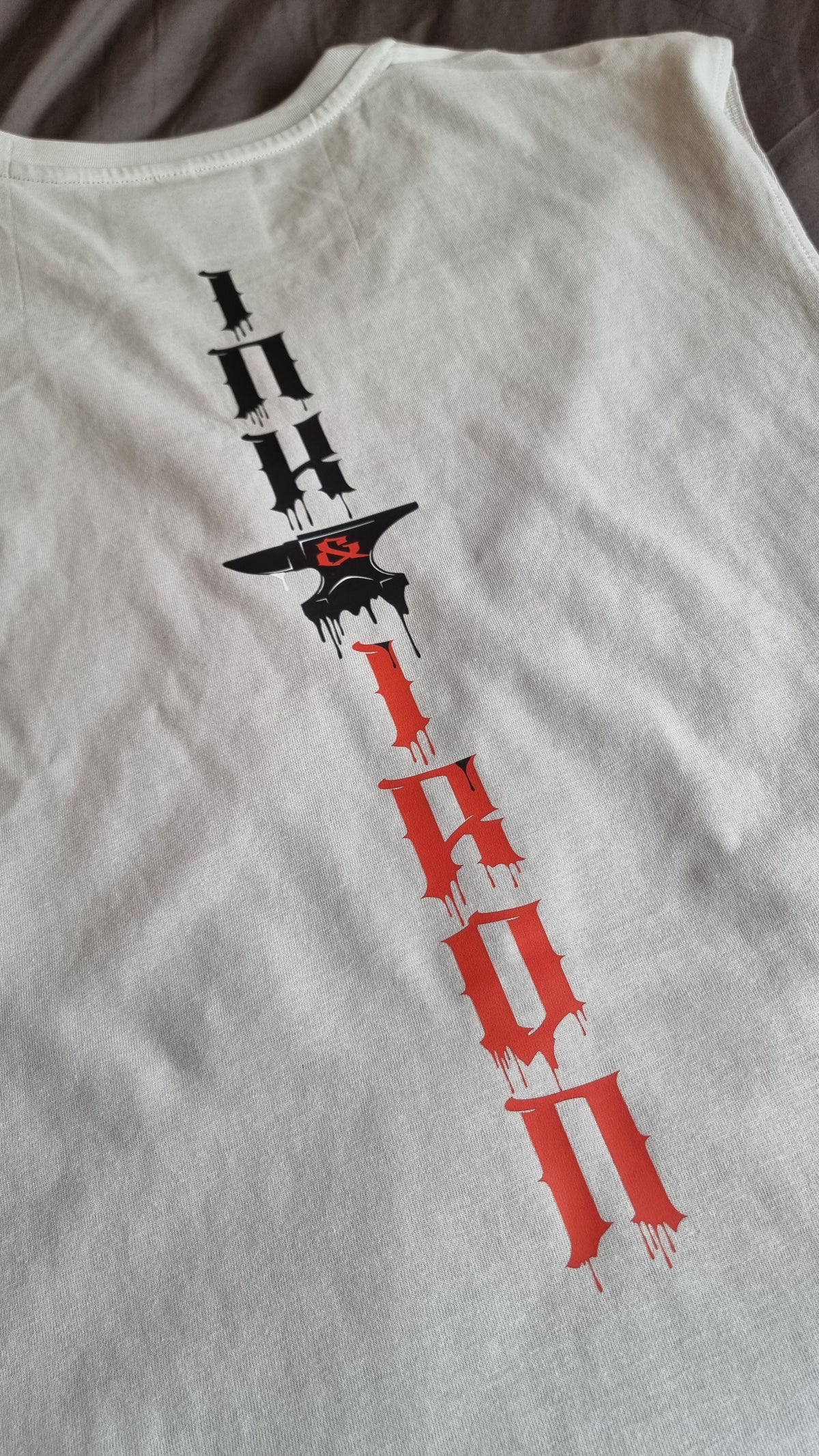 SLEEVELESS IRON SPINE TEE - Rhino Grey