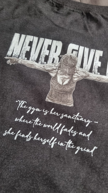 SOPRO CROP T-SHIRT ONYX Never Give Up
