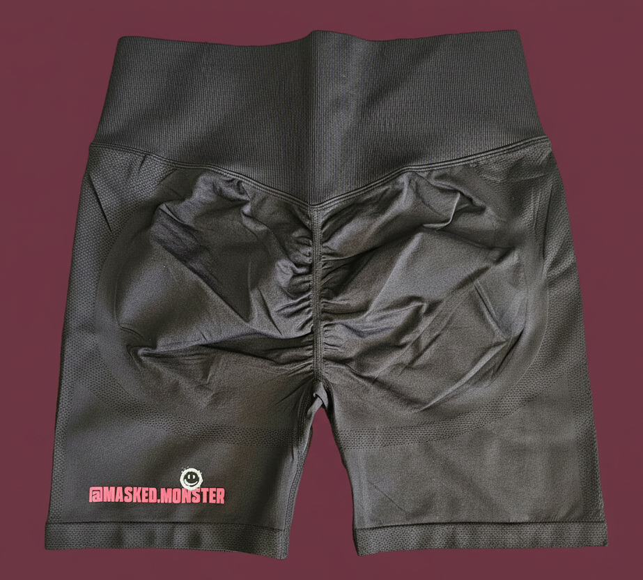MASKED MONSTER SCRUNCH PERFORMANCE SHORTS