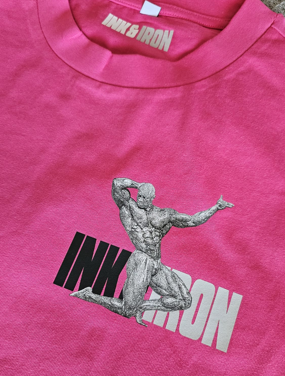 ARTISTRY TITAN TEE