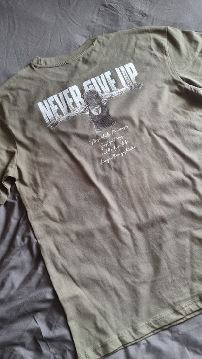 SOPRO OVERSIZE OLIVE T-SHIRT Never Give Up