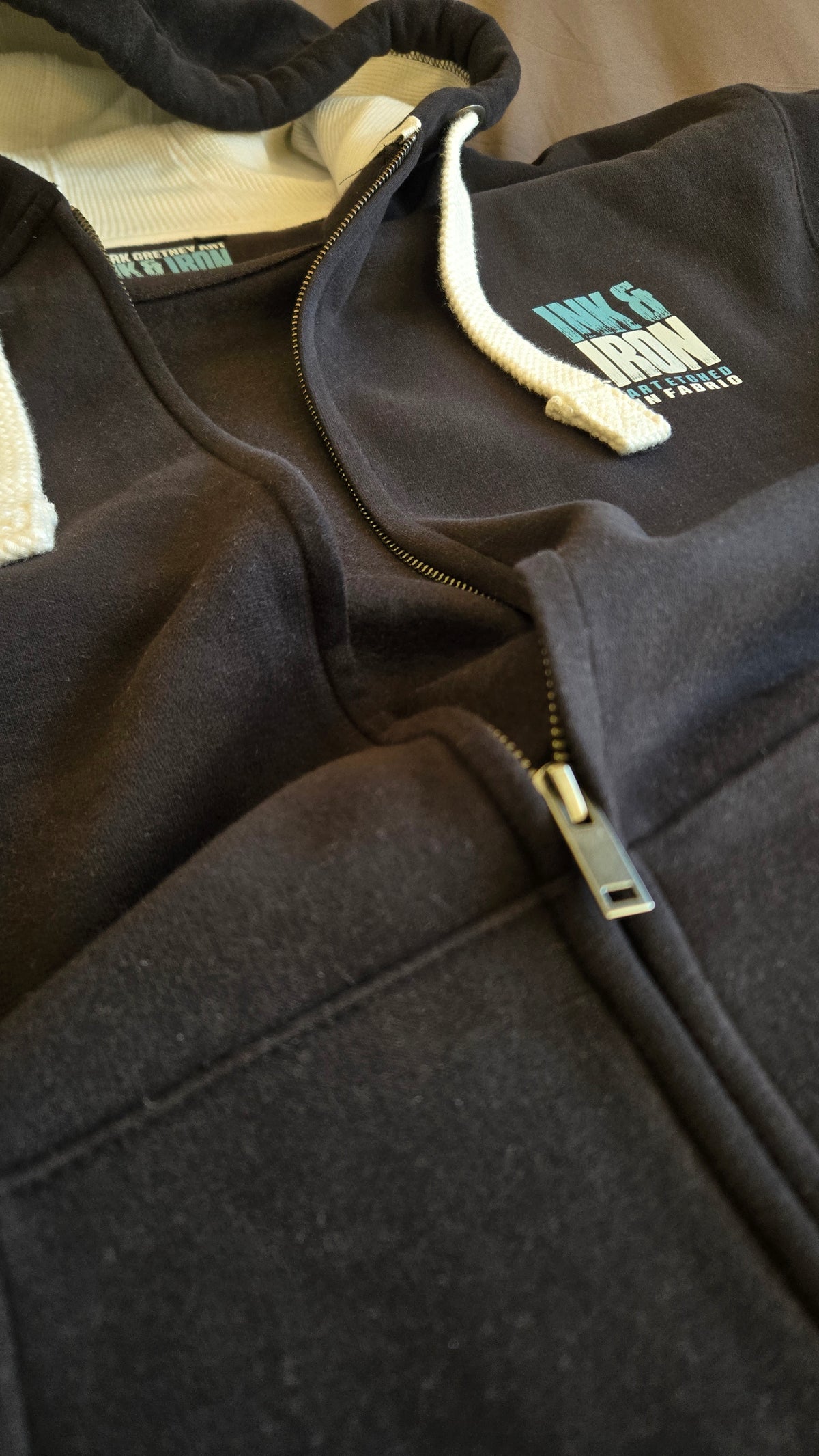 ELITE HOODIE DUSTY BLACK | ICE BLUE RELENTLESS