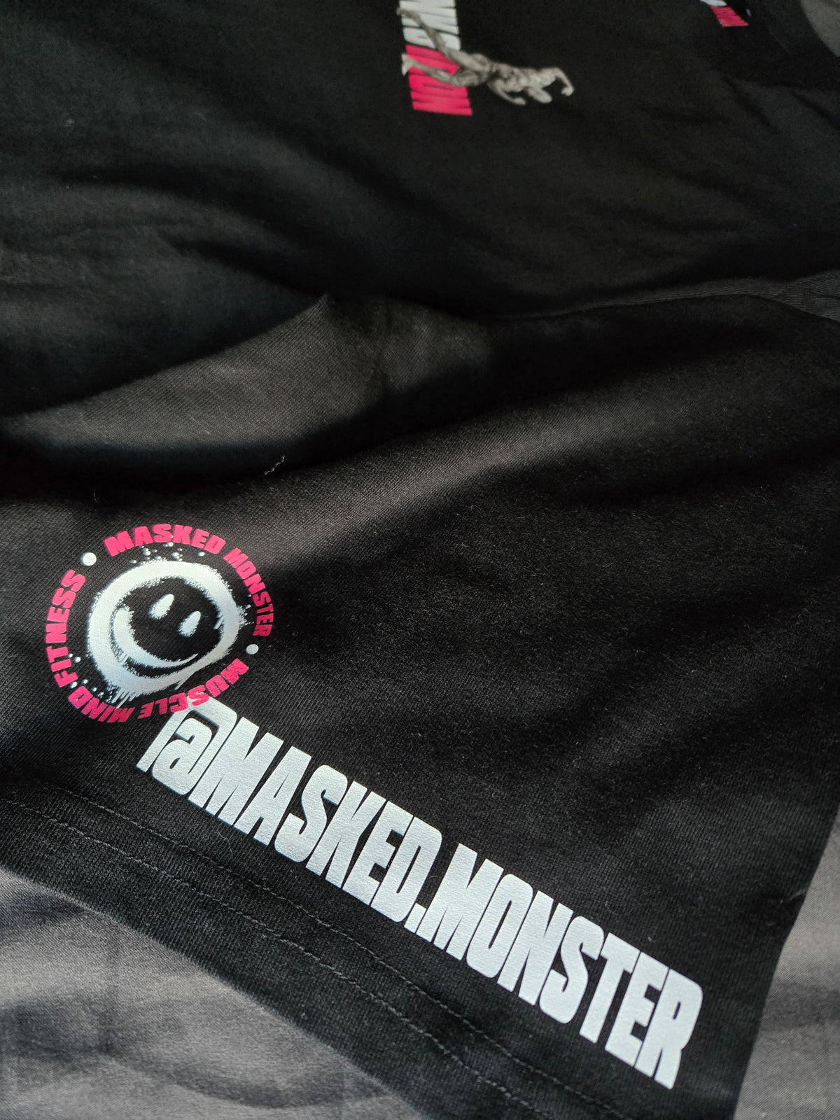 ONYX BLACK TITAN TEE - MASKED MONSTER