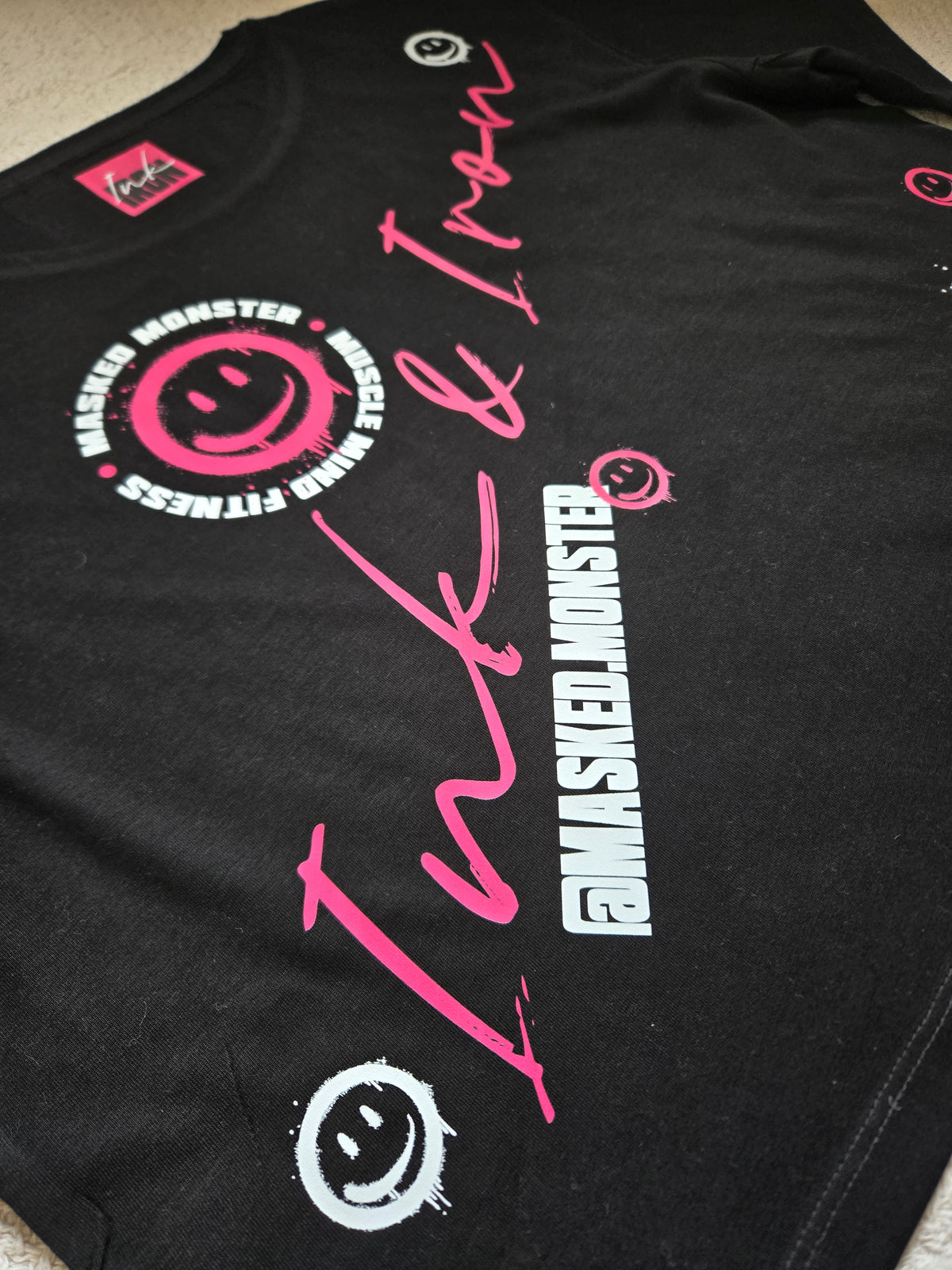 CROPPED TEE - MASKED MONSTER