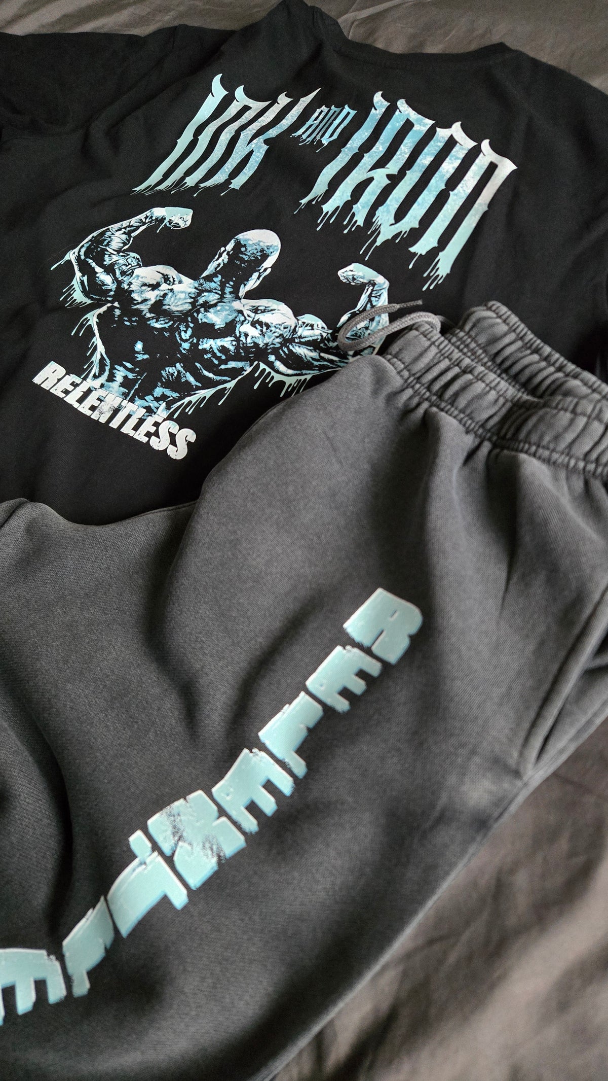 ICE BLUE | RELENTLESS BUNDLE – Oversize Tee & Vintage Heavy Joggers