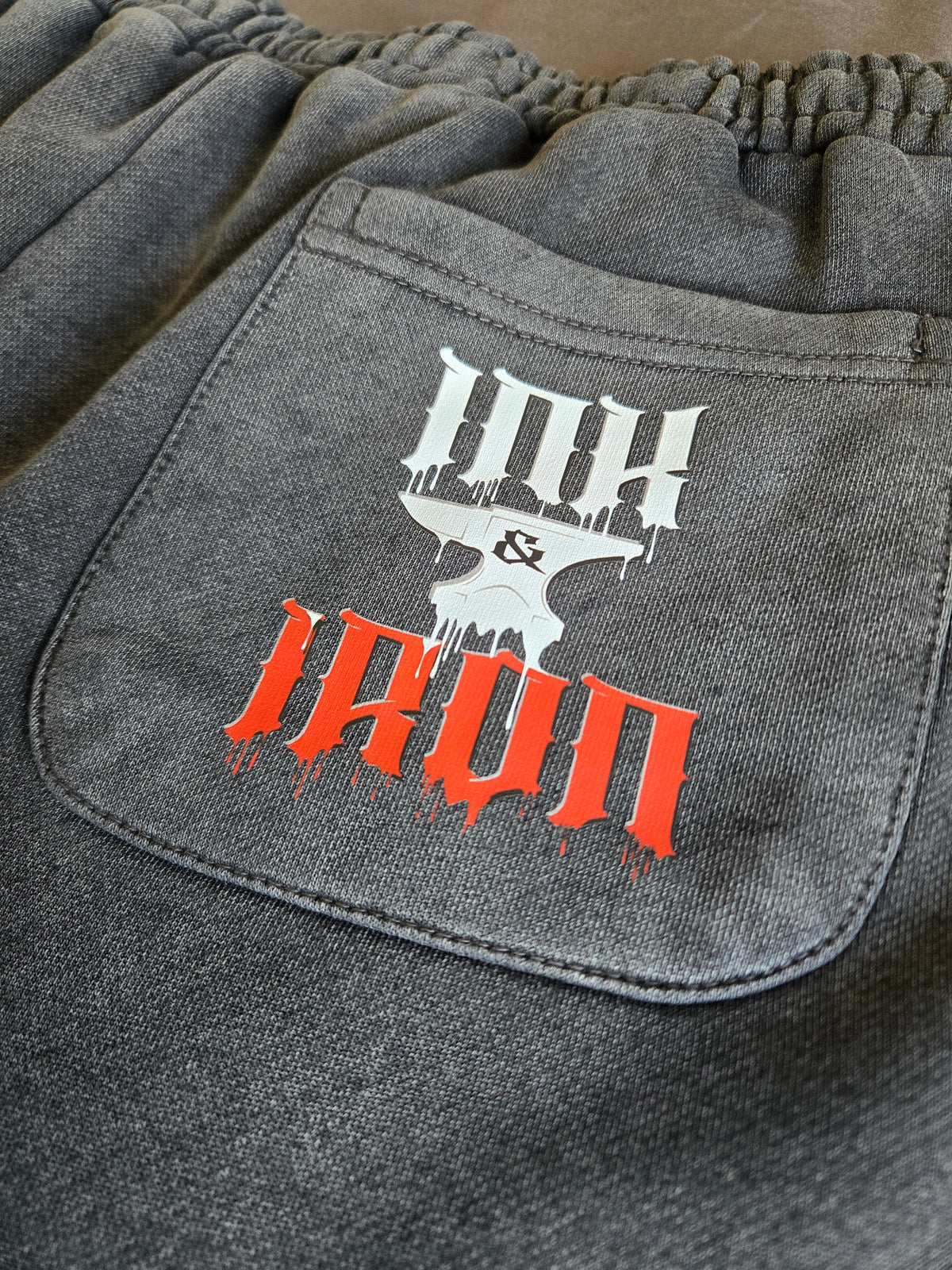 VINTAGE HEAVY SHORTS FORGED IN PAIN - ASH BLACK
